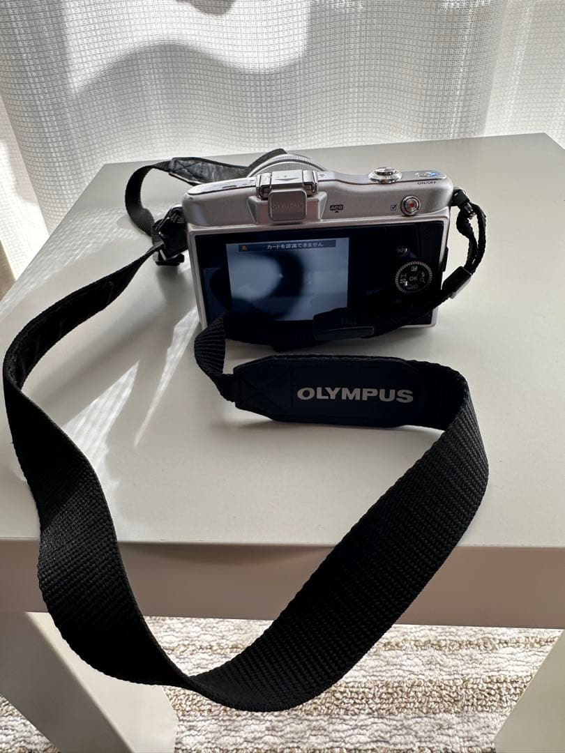 オリンパス　PEN mini E-PM1 シルバー