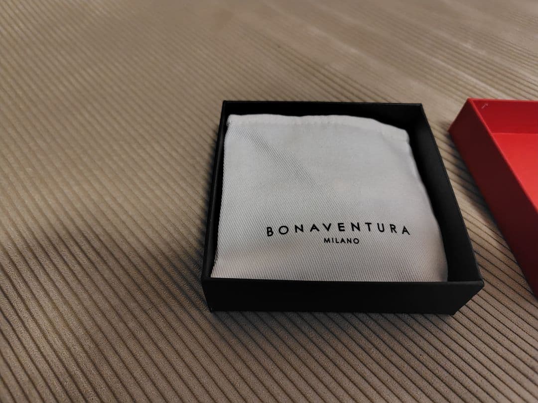 【新品】ボナベンチュラ　スター チェーン キーホルダー シュリンクレザー