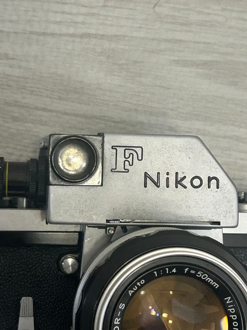 Nikon F 一眼レフ　フィルムカメラ　レンズ付き