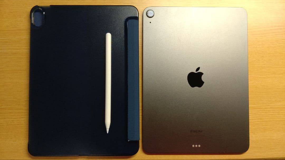 Apple iPad Air 第5世代 本体+カバー＋ペン(スラスラかける君）