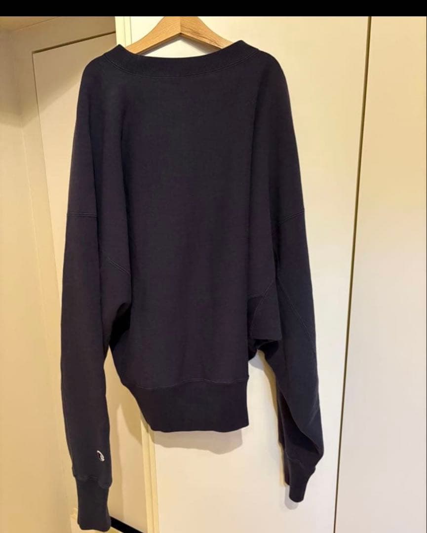 HOLIDAY スウェット