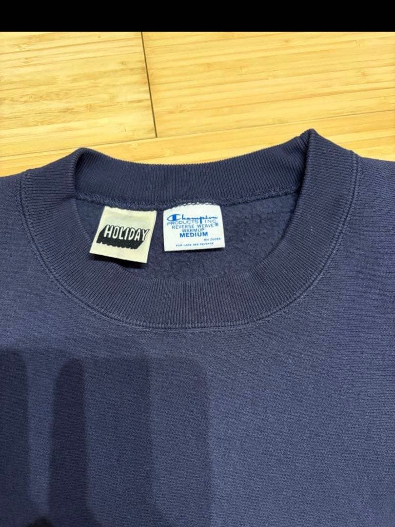 HOLIDAY スウェット