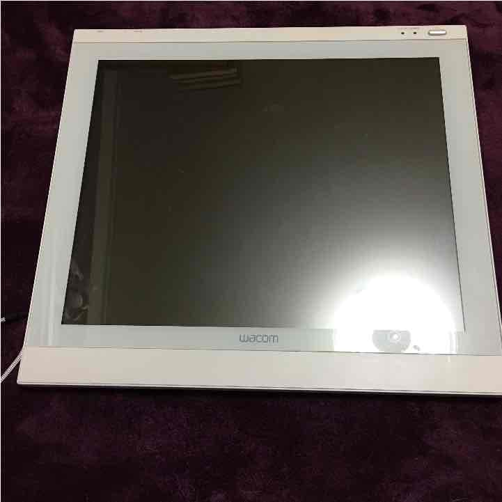 ワコム 液晶ペンタブ