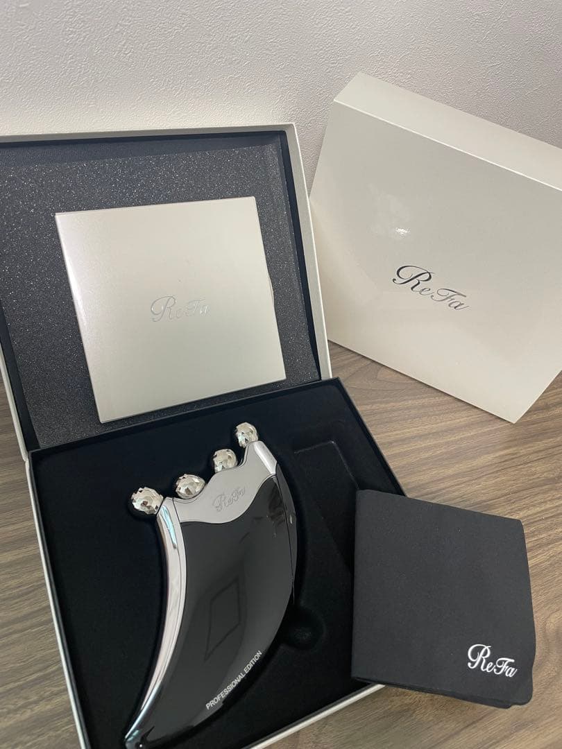 ReFaフォーカッサ　美顔器 ブラック/シルバー