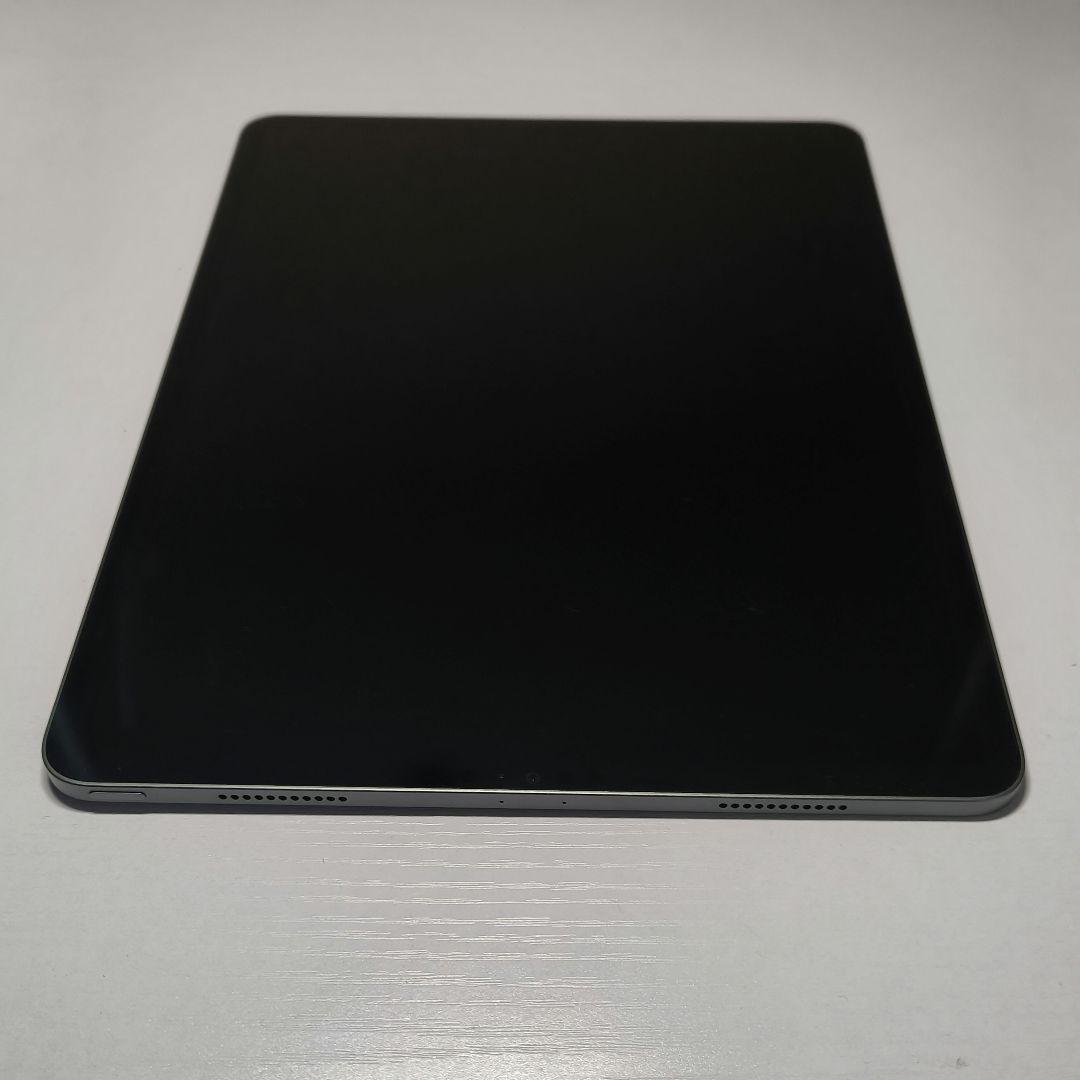 Apple iPad Pro 12.9インチ (第5世代)　別売ケース付属