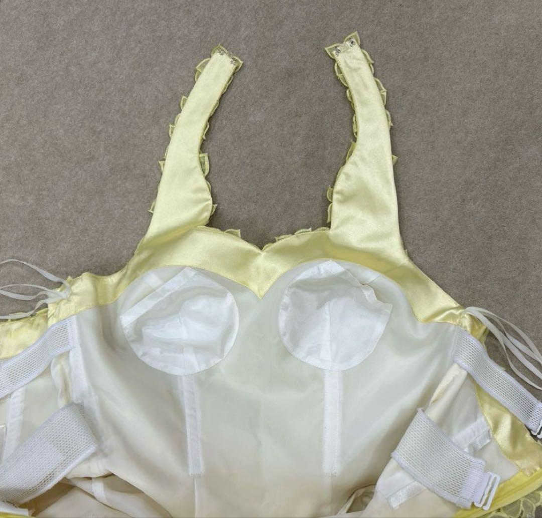 ウェディング　カラードレス　黄色