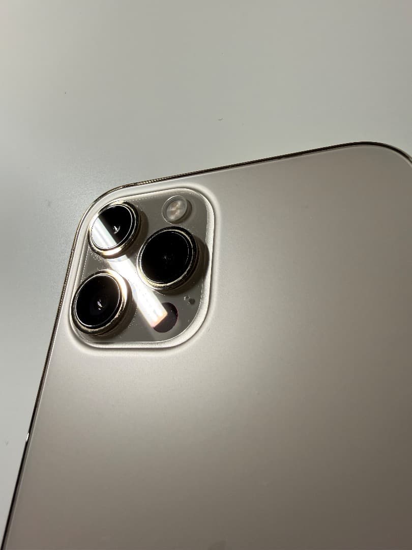 中古品【iPhone 12 Pro Max 256GB SIMフリー 動作確済】