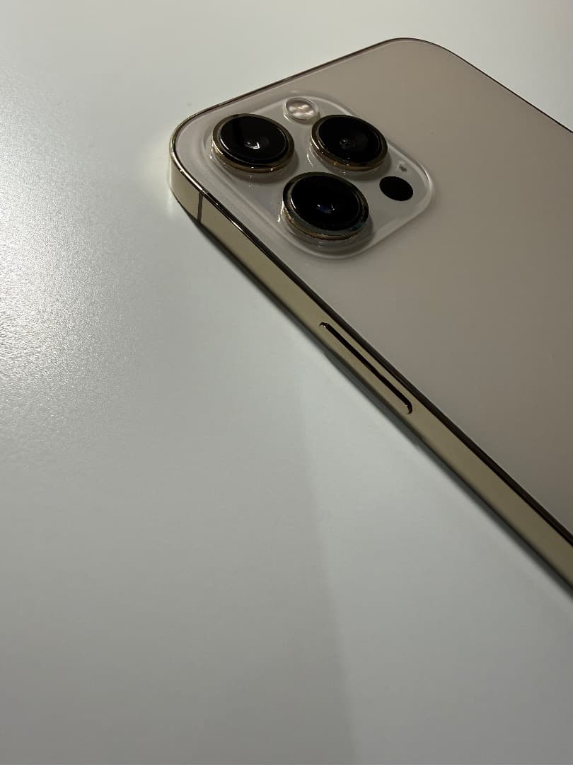 中古品【iPhone 12 Pro Max 256GB SIMフリー 動作確済】