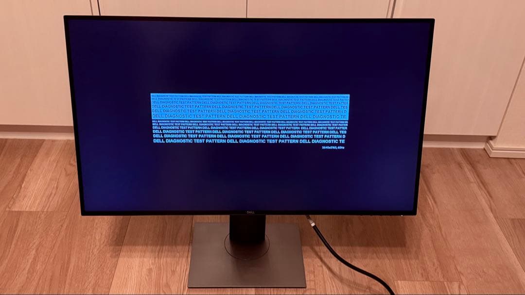 ディスプレイ・モニター本体 Dell U2720QM