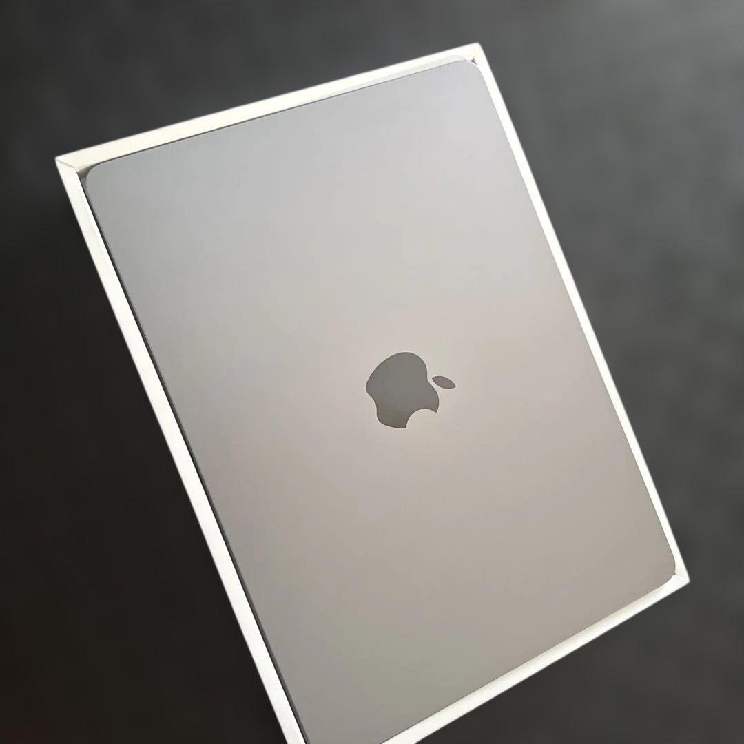 MacBook本体 MacbookAir 13.6 M2 8GB 256GB