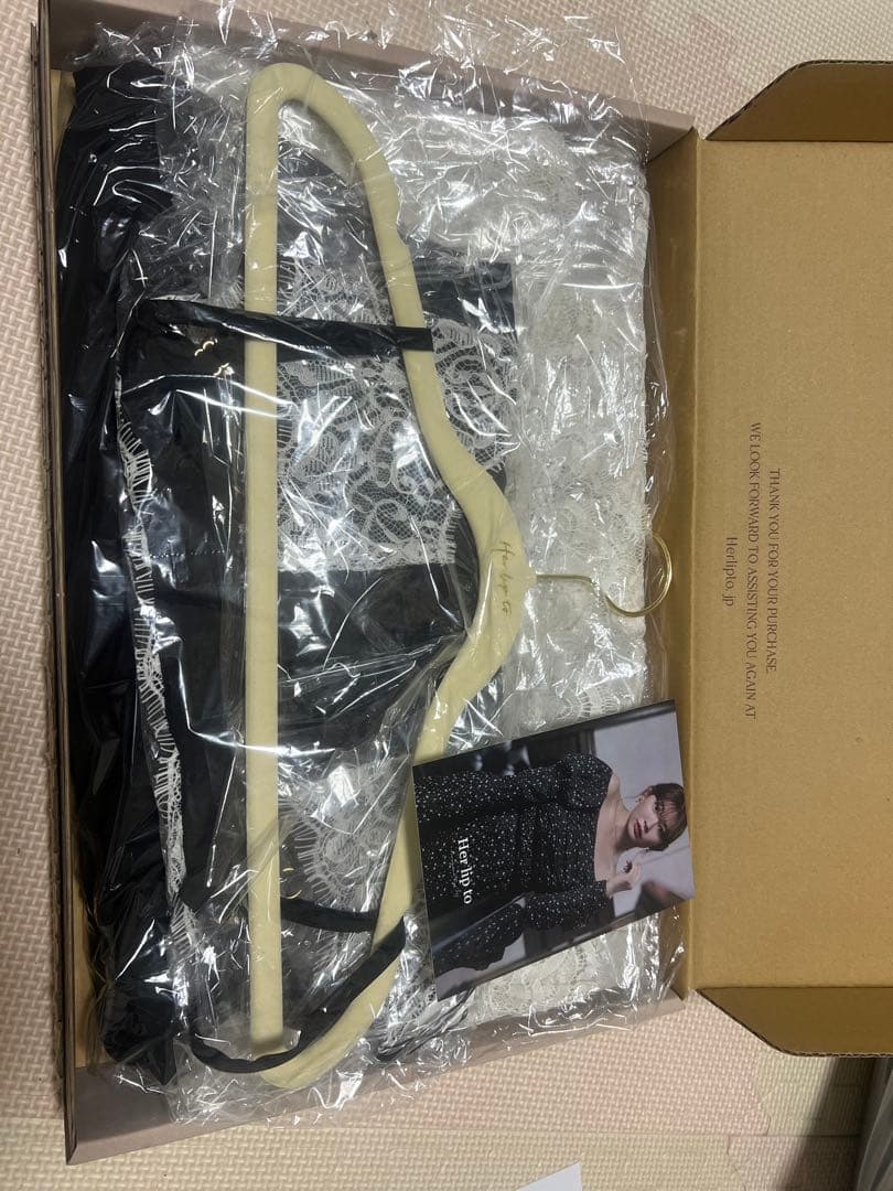 ワンピース Herlipto Isa Tiered Lace Cami Dress M