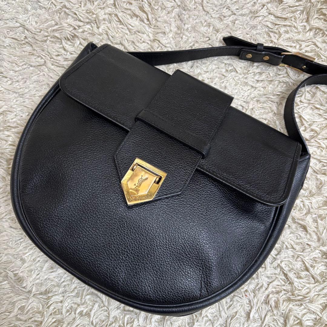 イヴサンローラン YSL ショルダーバッグ カサンドラ レザー 本革 ブラック