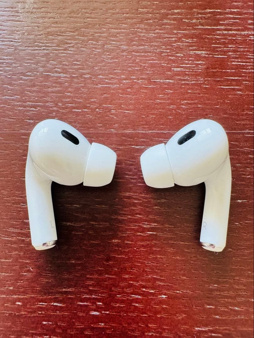 [美品]AirPods Pro 2 USB-C/箱付属品有/イヤーチップ新品交換