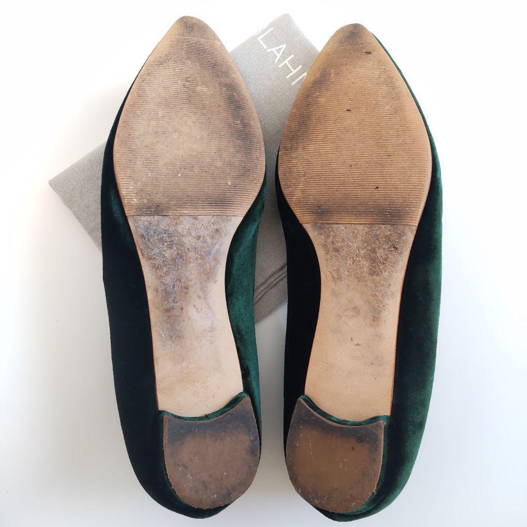 美品 マノロブラニク ハンギシ ベロア グリーン フラット パンプス ビジュー