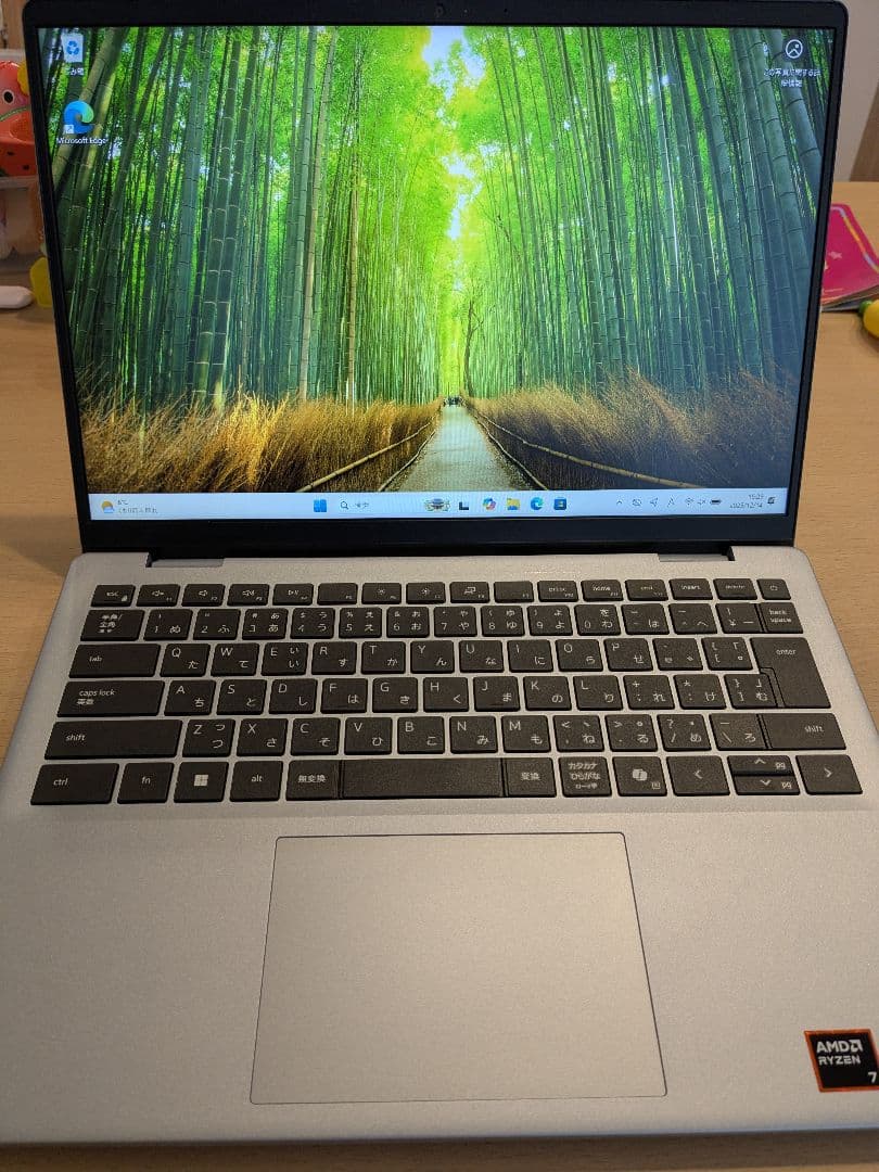 Windowsノート本体 Inspiron 14 5445 Ryzen7 8840U 1TB/16GB