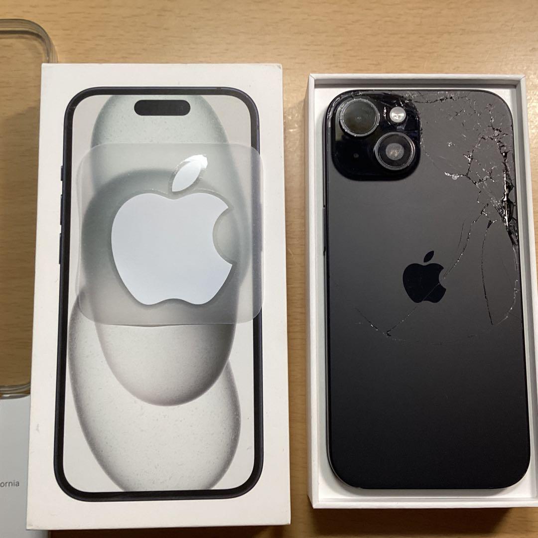 iPhone 15 256GBブラック ケース付き