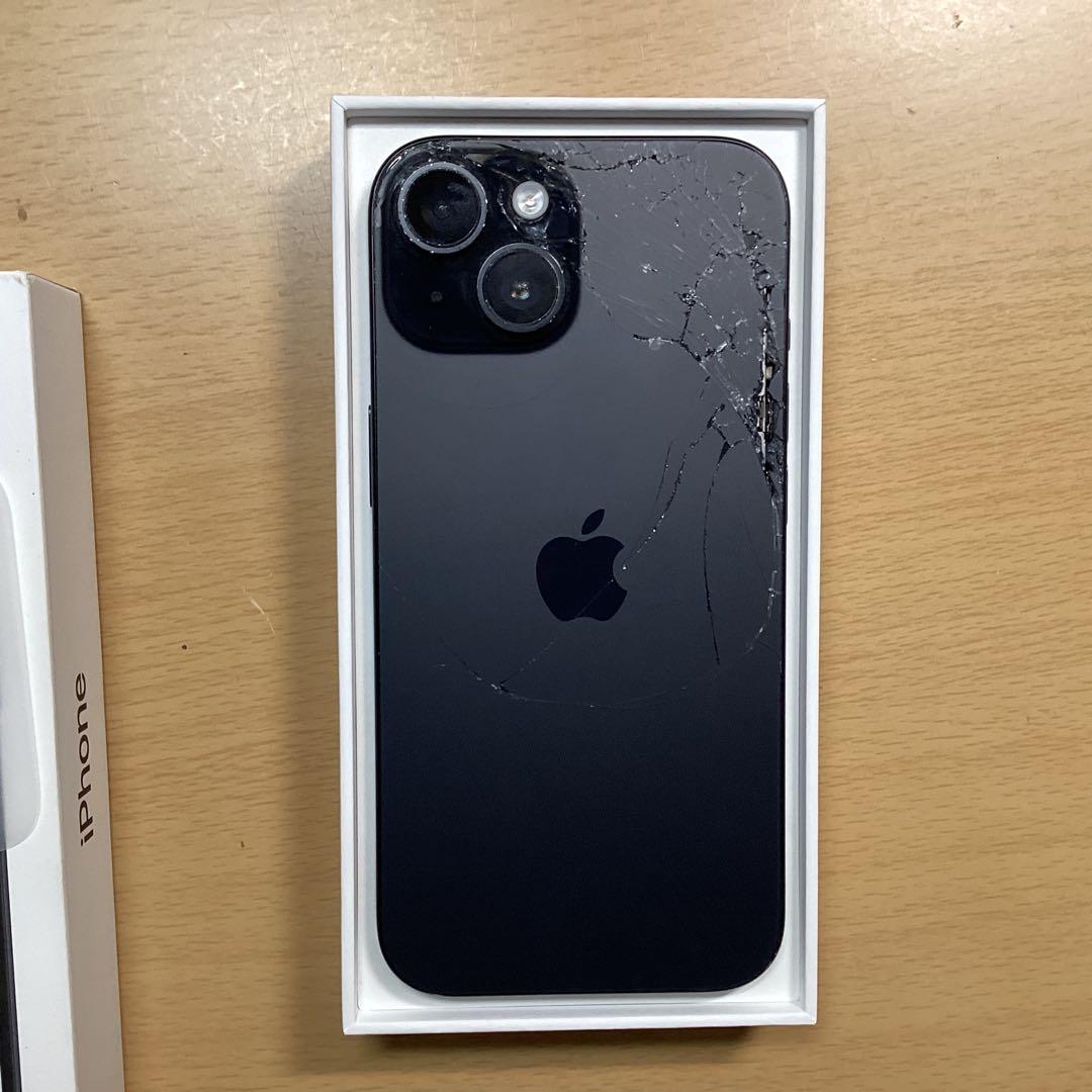iPhone 15 256GBブラック ケース付き