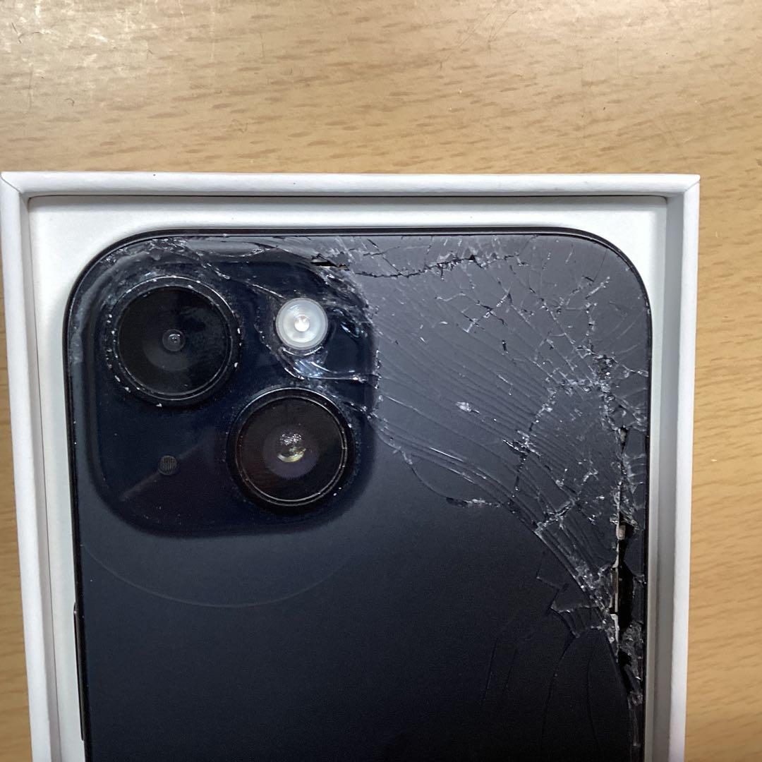 iPhone 15 256GBブラック ケース付き