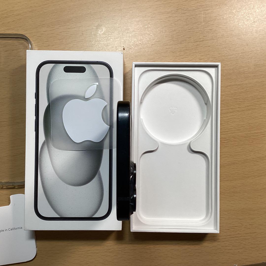 iPhone 15 256GBブラック ケース付き
