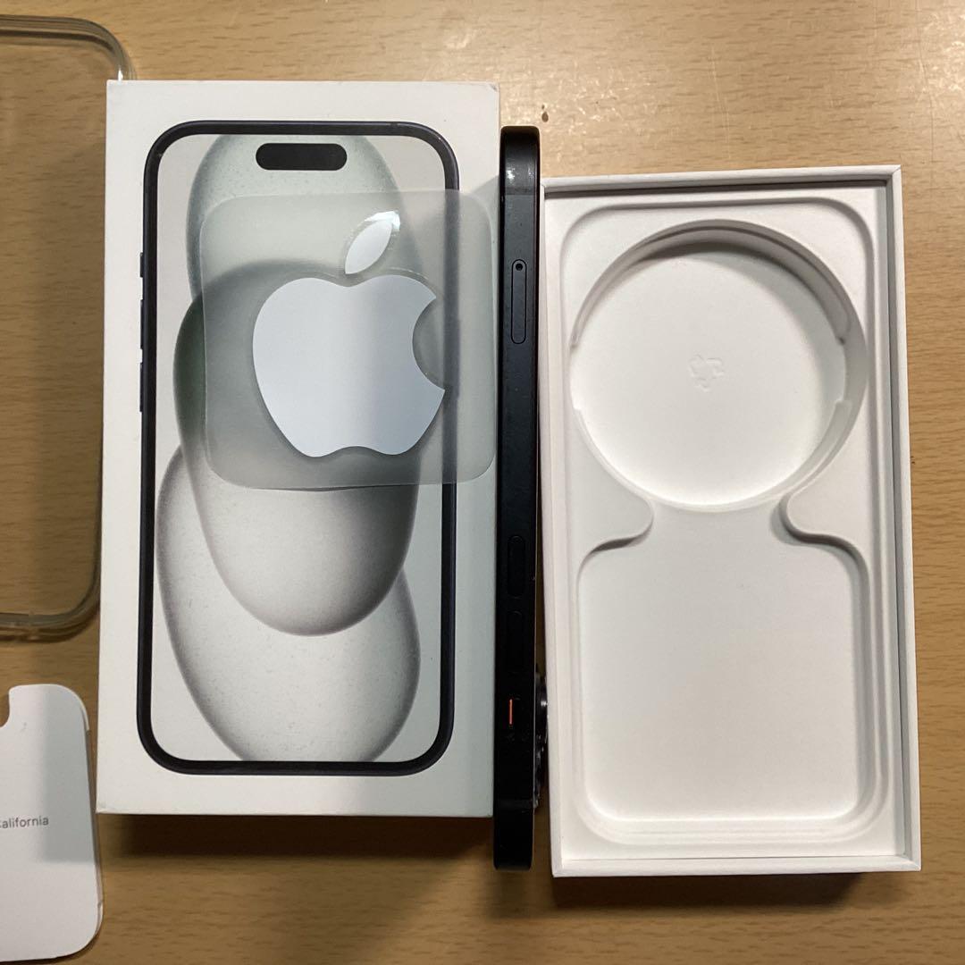 iPhone 15 256GBブラック ケース付き