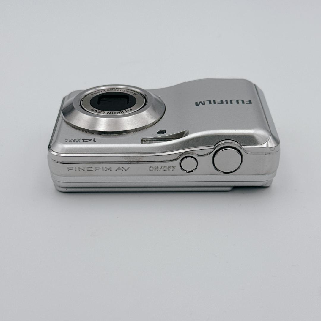 【美品】FUJIFILM FinePix AV230 デジタルカメラ シルバー
