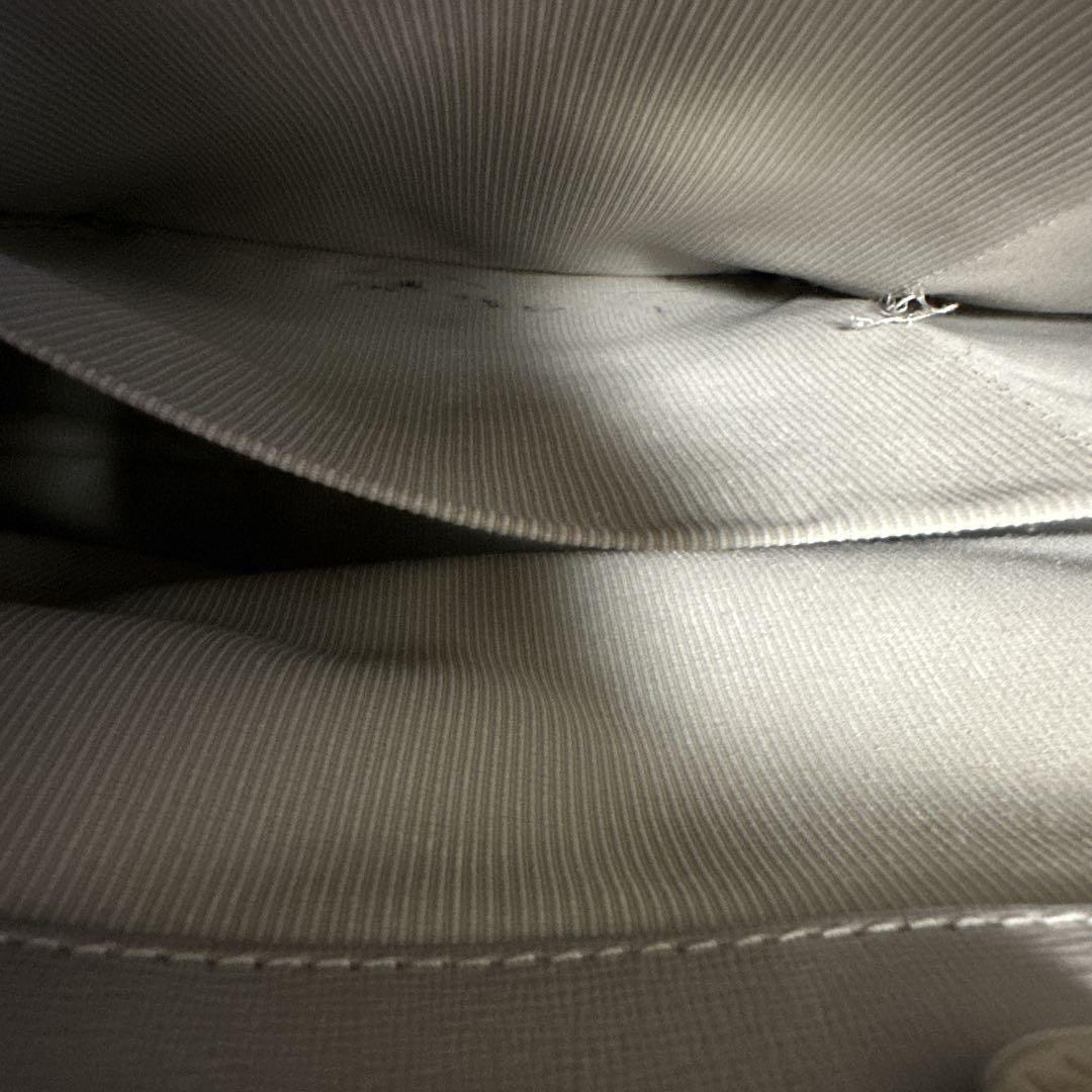 美品✨フルラ テッサ トートバッグ レザー グレー　底鋲 自立 A4 通勤 通学