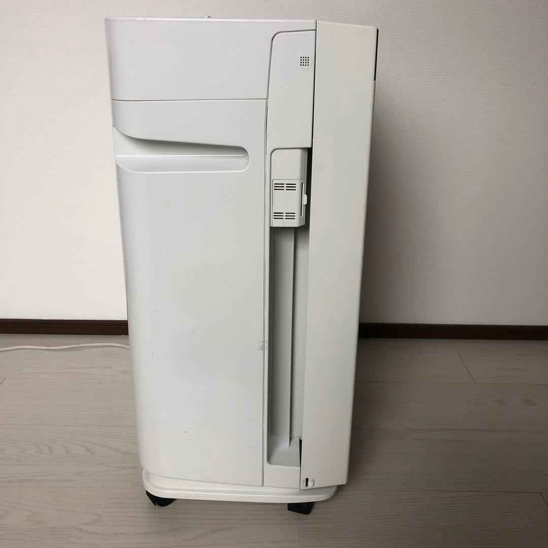 ダイキンMCK70WBK-W 空気清浄機 ホワイト　キャスター付き