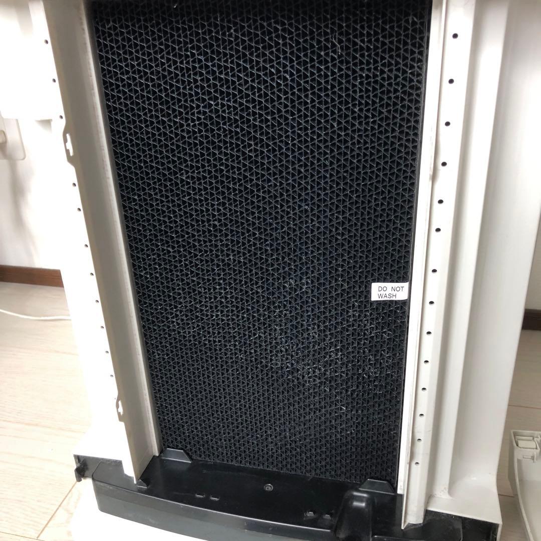 ダイキンMCK70WBK-W 空気清浄機 ホワイト　キャスター付き