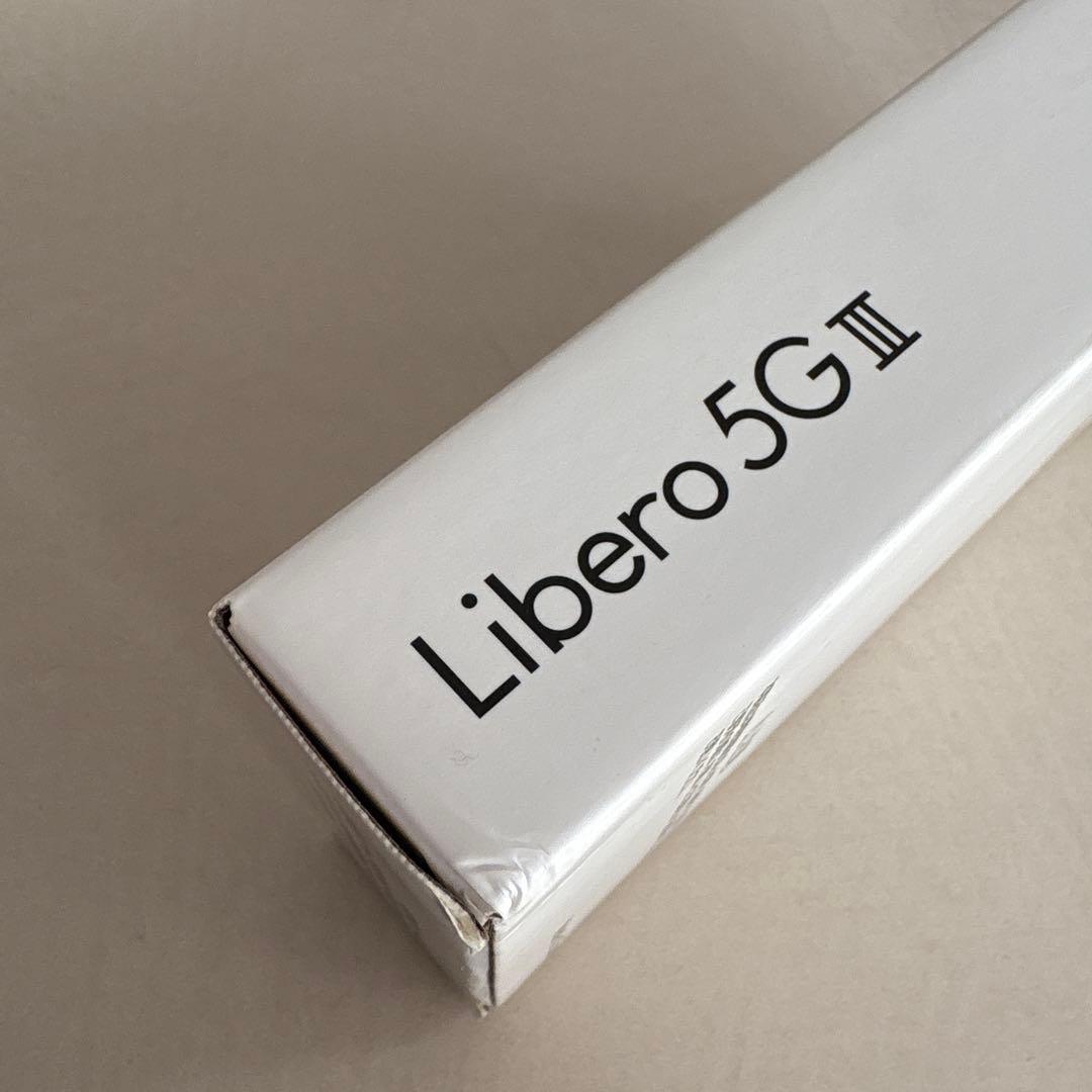 Libero 5G III Y!mobile 本体