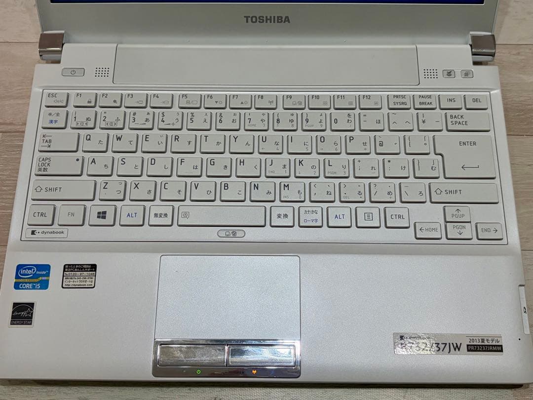 13.3 inch ノートパソコン dynabook R732/W