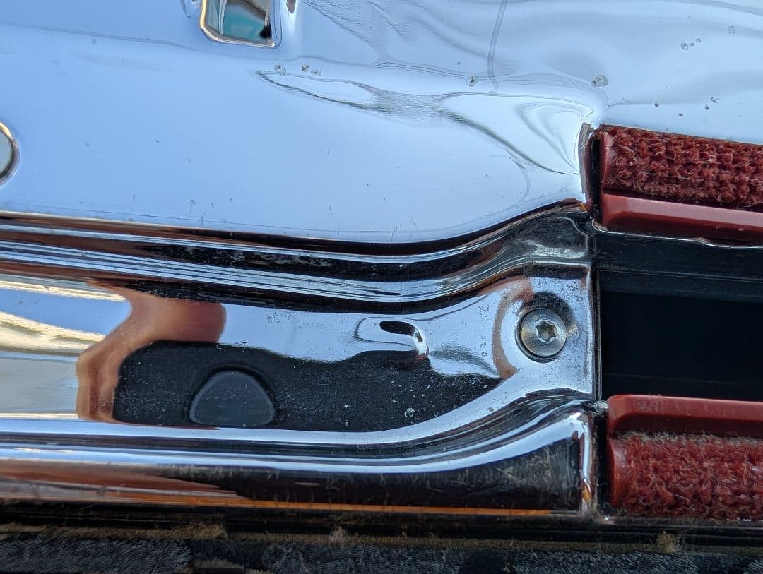 【歳末特価】Miele　ミーレ　掃除機　レッド　S4582