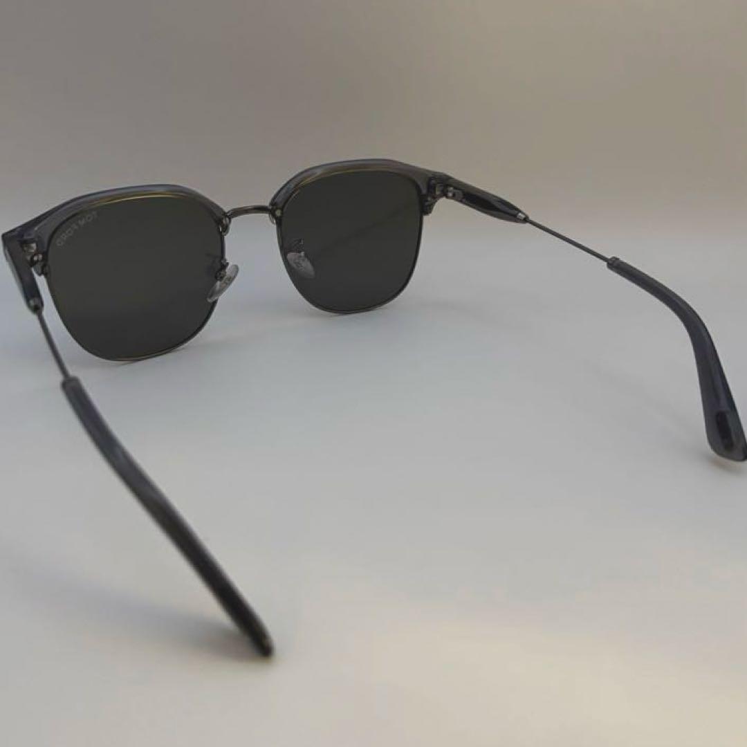 美品！TOM FORD トムフォード サングラス TF890-K クリアグレー