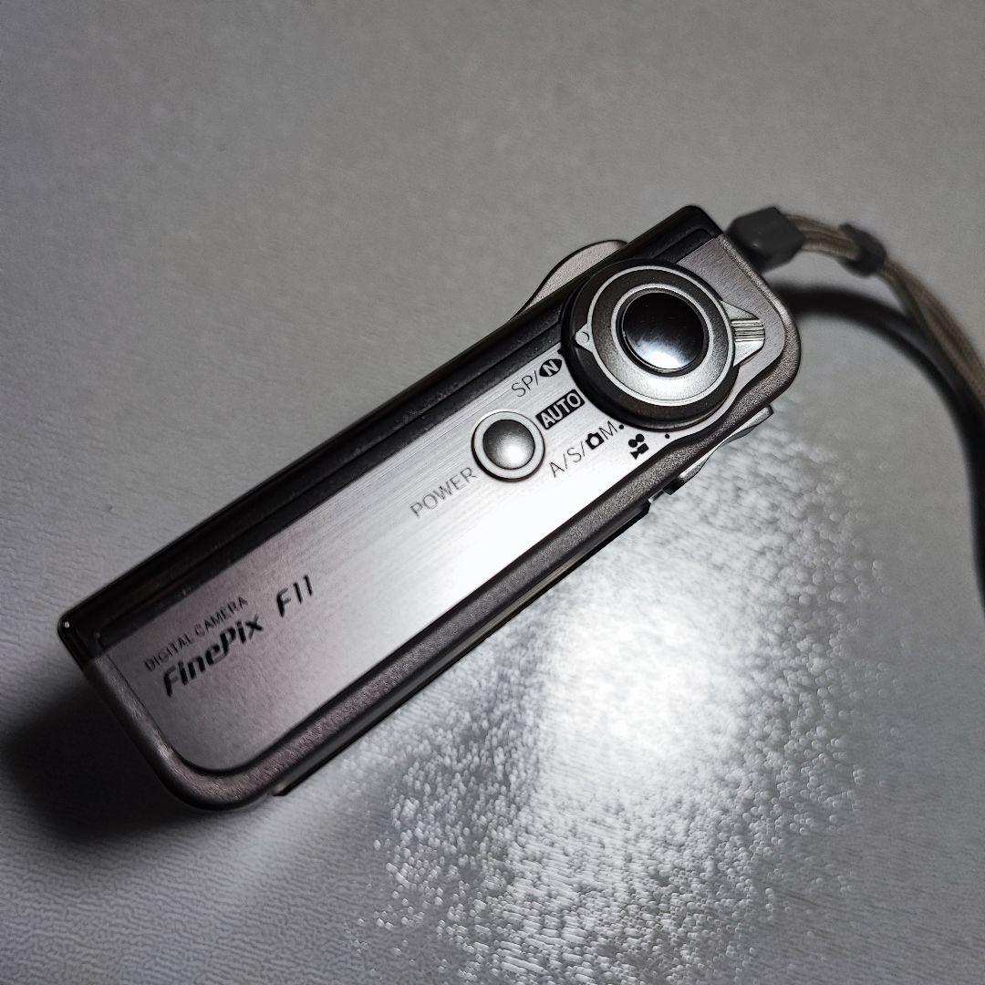 Fujifilm FinePix F11 6.3メガピクセル デジタルカメラ