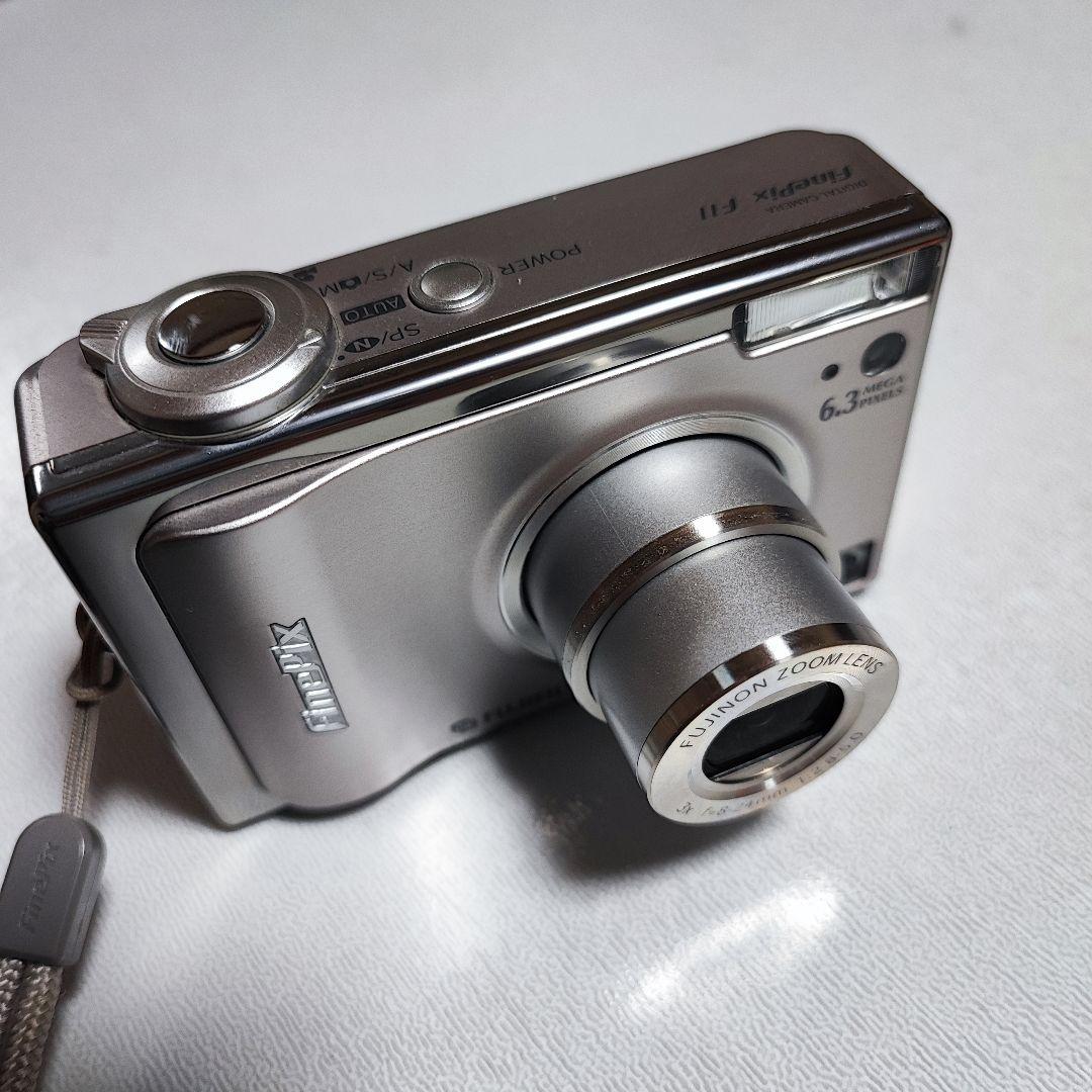 Fujifilm FinePix F11 6.3メガピクセル デジタルカメラ