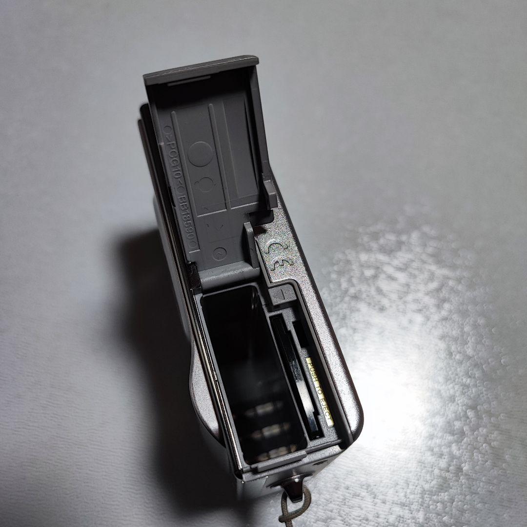 Fujifilm FinePix F11 6.3メガピクセル デジタルカメラ