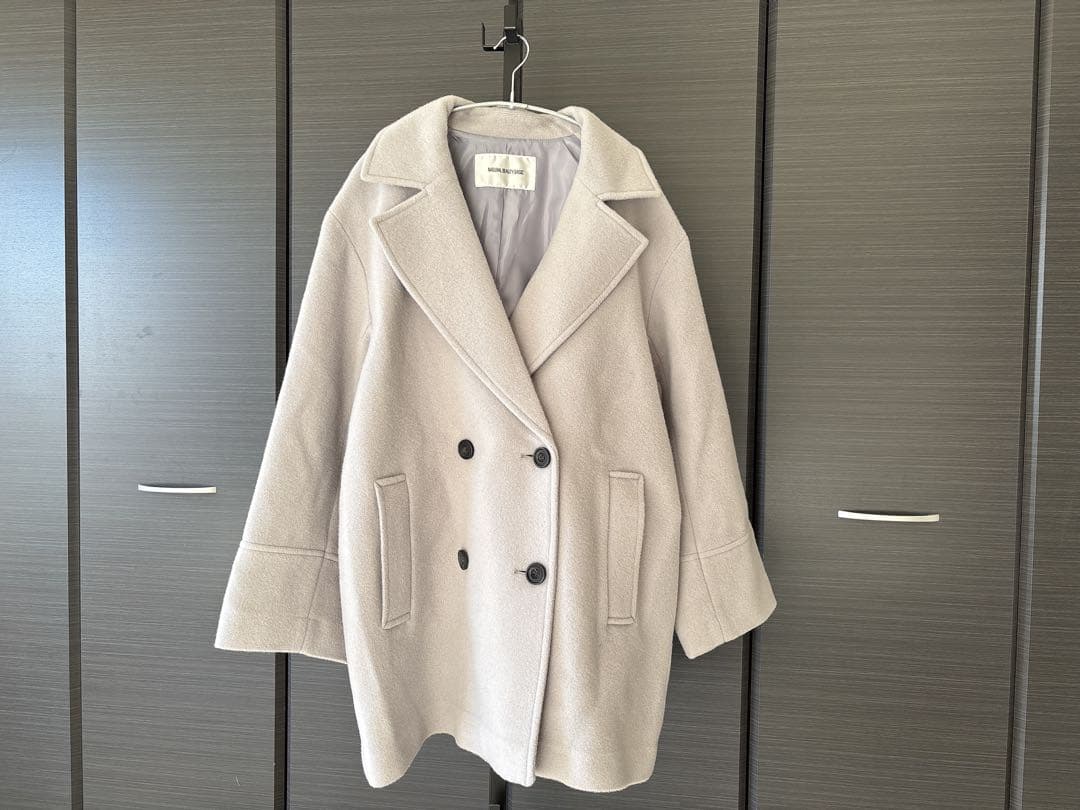 NATURAL BEAUTY BASIC ダブルブレストフォルムミドルコート