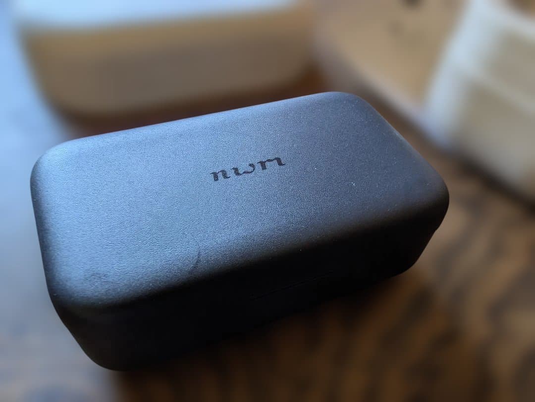 nwm DOTS ワイヤレスイヤホン (イエロー)