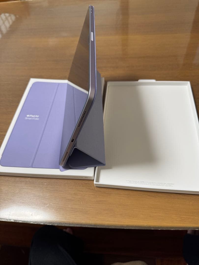 iPad Air6 11inch M2 Wi-Fi ２５６GB　純正フォリオ付き