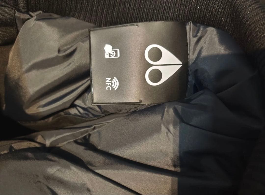 Moose Knuckles ブラックダウンジャケット