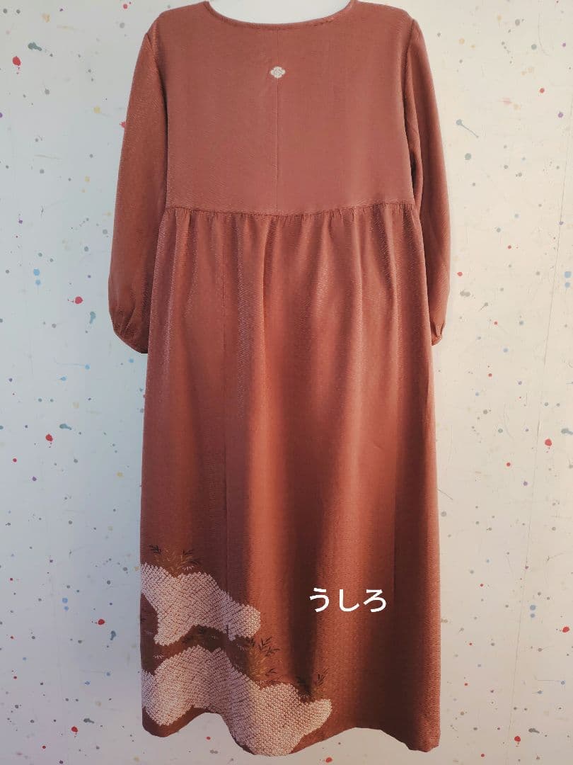 身幅53【紋付き-紗綾形地紋ワンピース】着物リメイク