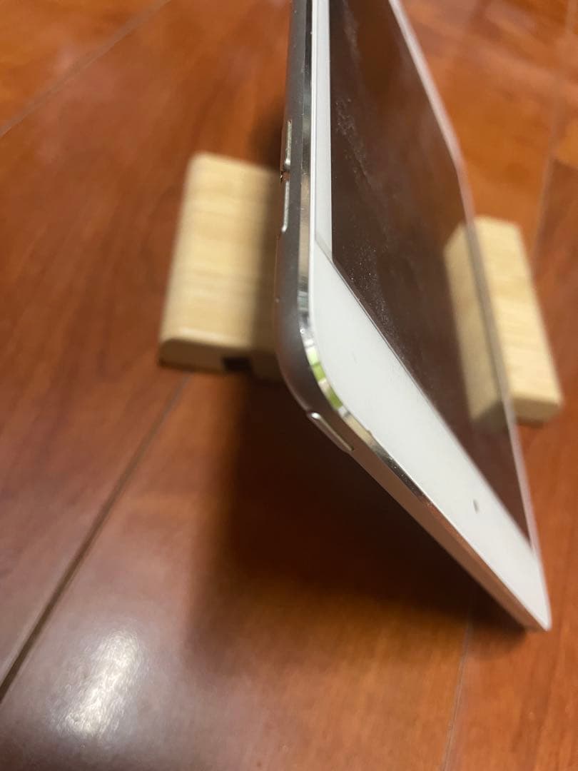 iPad mini 第4世代 ホワイト　Wi-Fiモデル　64GB apple