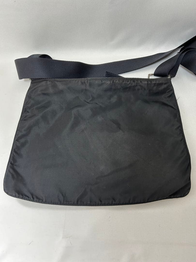 PRADA プラダ メッセンジャー ショルダー　バッグ　ナイロン　黒
