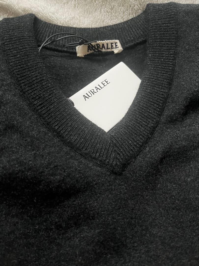 新品未使用 AURALEE High Twist Wool V-neck P/O