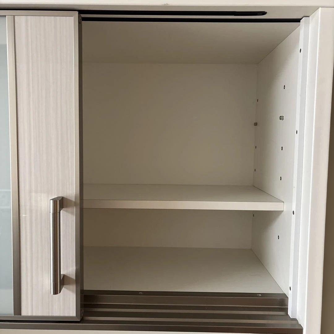 ニトリ 100 ホワイト 食器棚 ガラス扉 コンセント付き