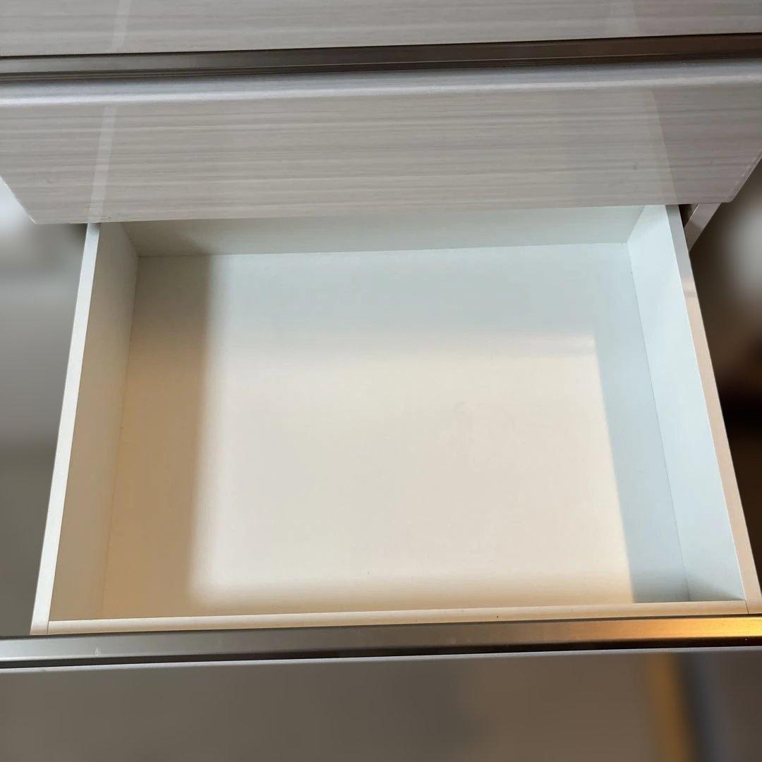 ニトリ 100 ホワイト 食器棚 ガラス扉 コンセント付き