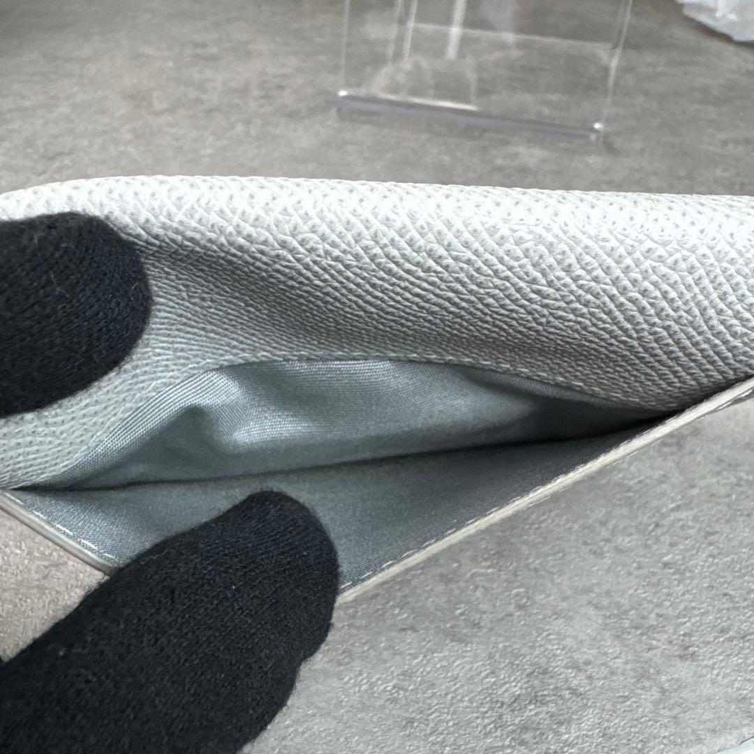 美品！サルヴァトーレフェラガモ カードケース ガンチーニ　レザー名刺ケース