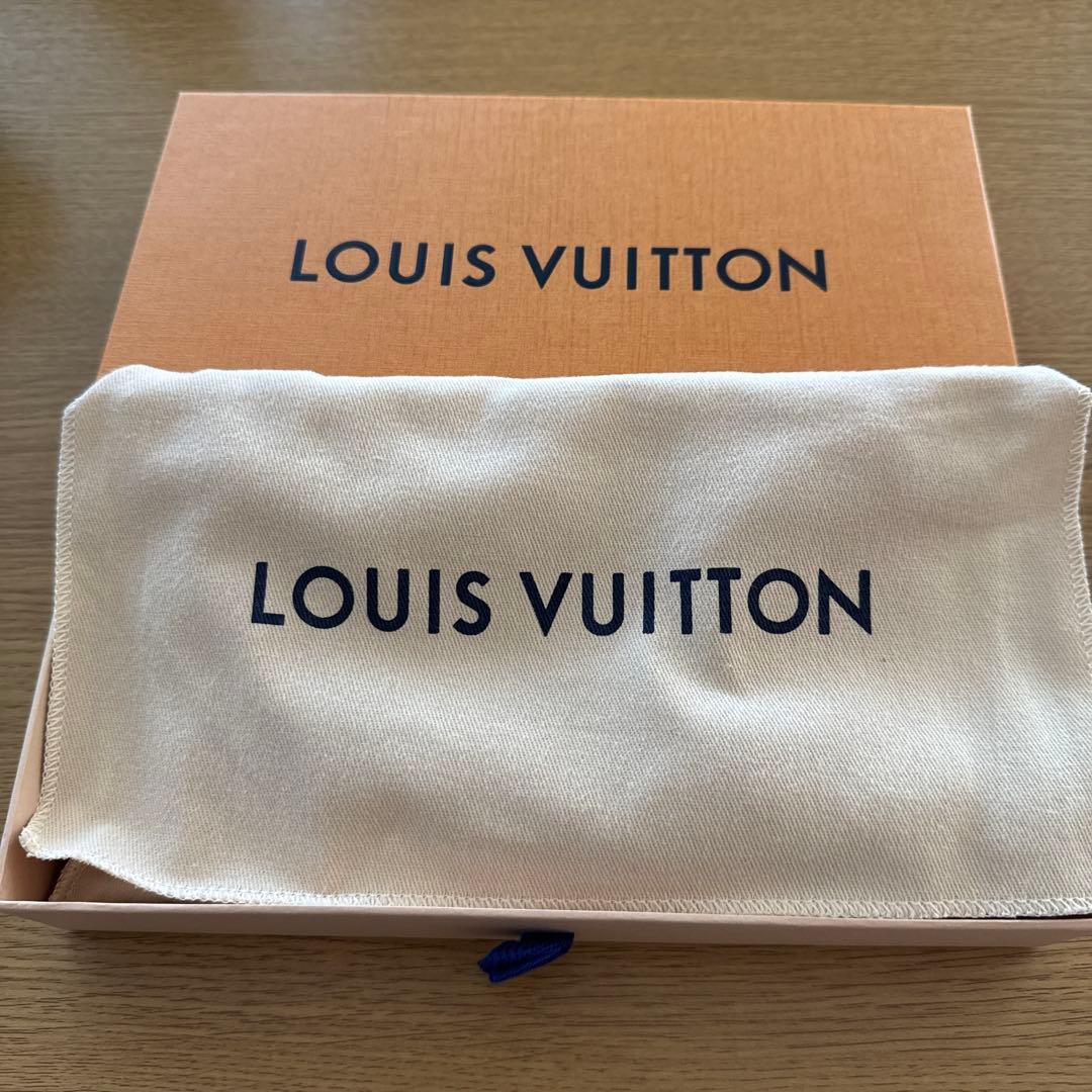 Louis Vuitton ポルトフォイユサラ　長財布
