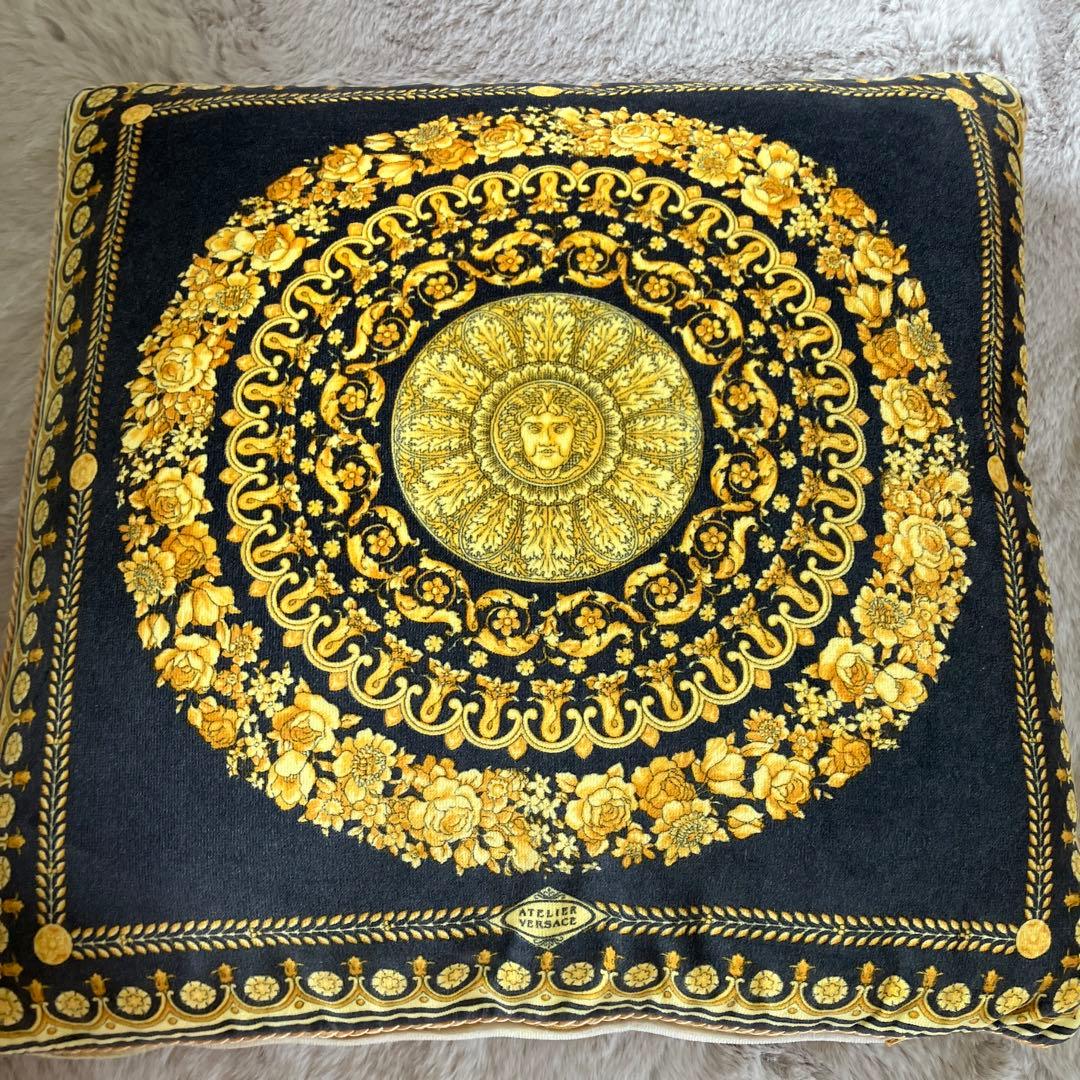 VERSACEヴェルサーチ メデューサ柄 両面クッション 3点セット