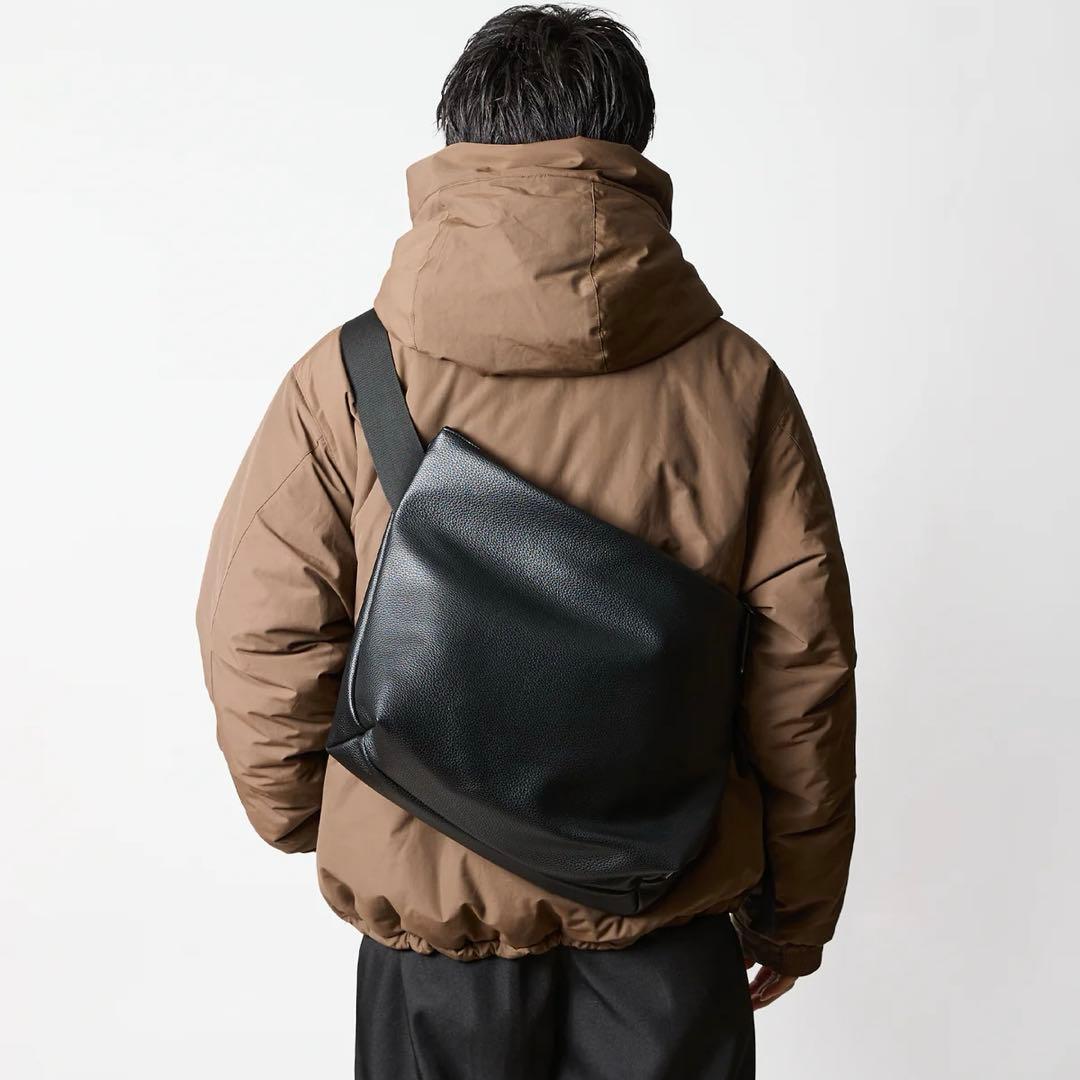 meltum LEATHER MESSENGER BAG(M) 新品未使用