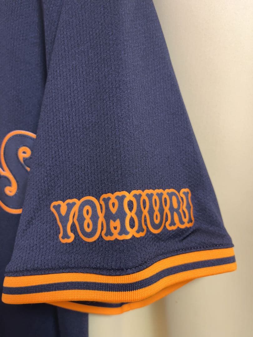 ジャイアンツGIANTS 坂本勇人　3rdユニフォームMサイズ　エンブレム付き